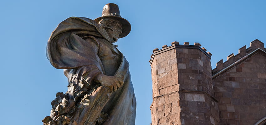 A metal statue of a witch in Salem Massachusetts